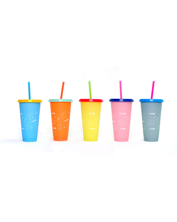 블루,오렌지,옐로우,핑크,그레이 다섯가지 컬러의 콜드 컵. 빨대 및 홀더 색상은 랜덤입니다. 오색칠
